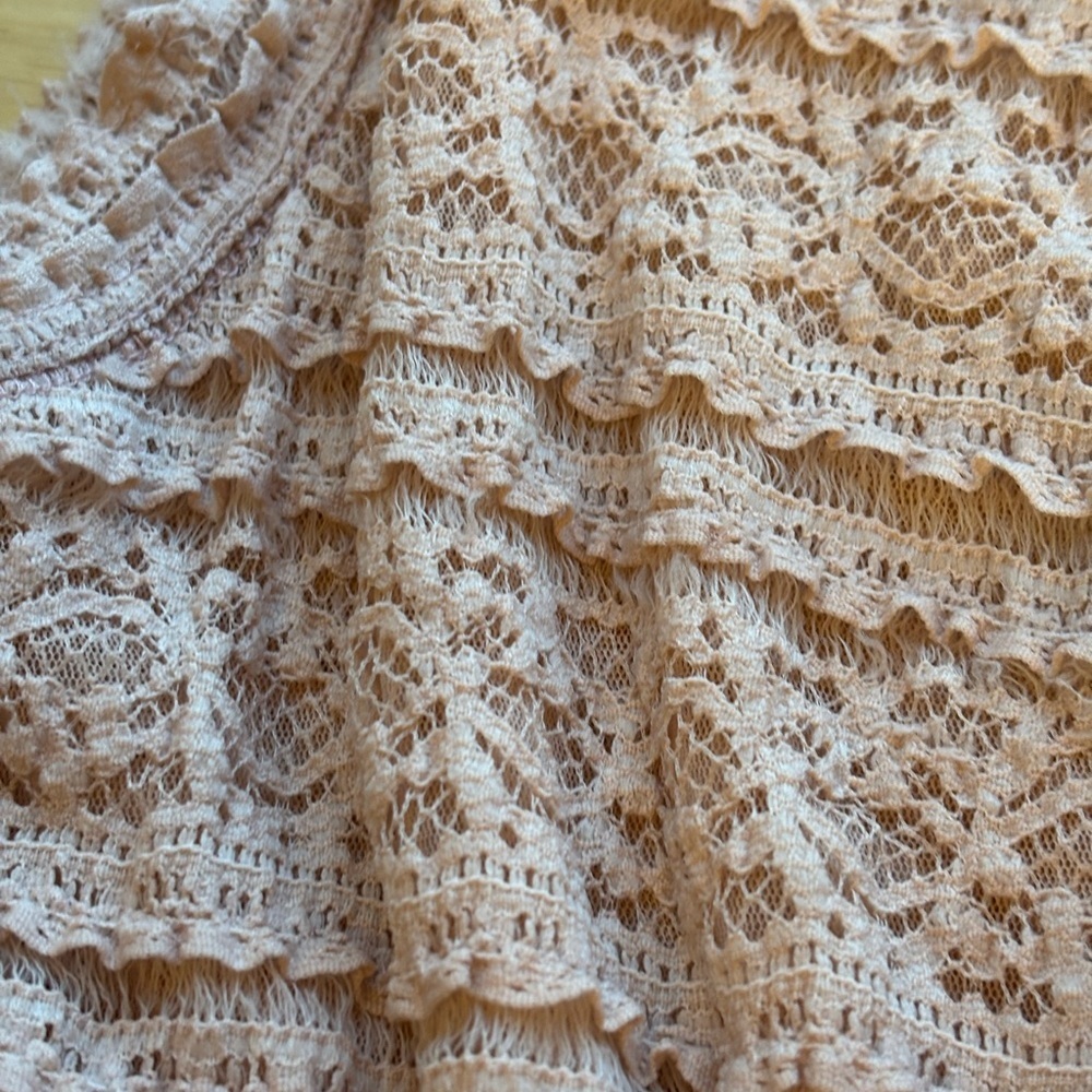 Max Studio Blush Pink Lace Top Size small - Picture 5 of 8